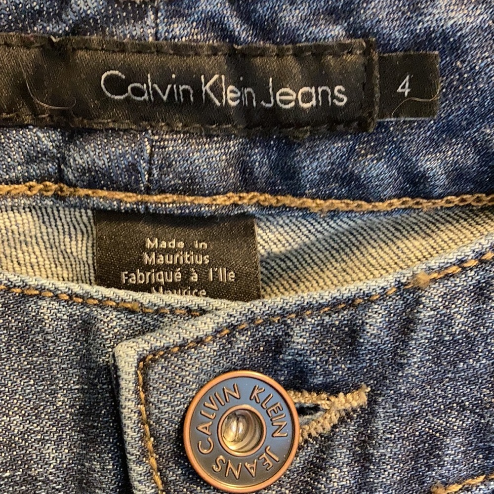 ✨Host Pick✨ Calvin Klein Jeans - Picture 5 of 5